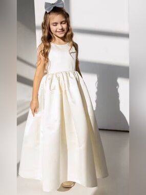 Elegant Cream Kids Dress with Bow
